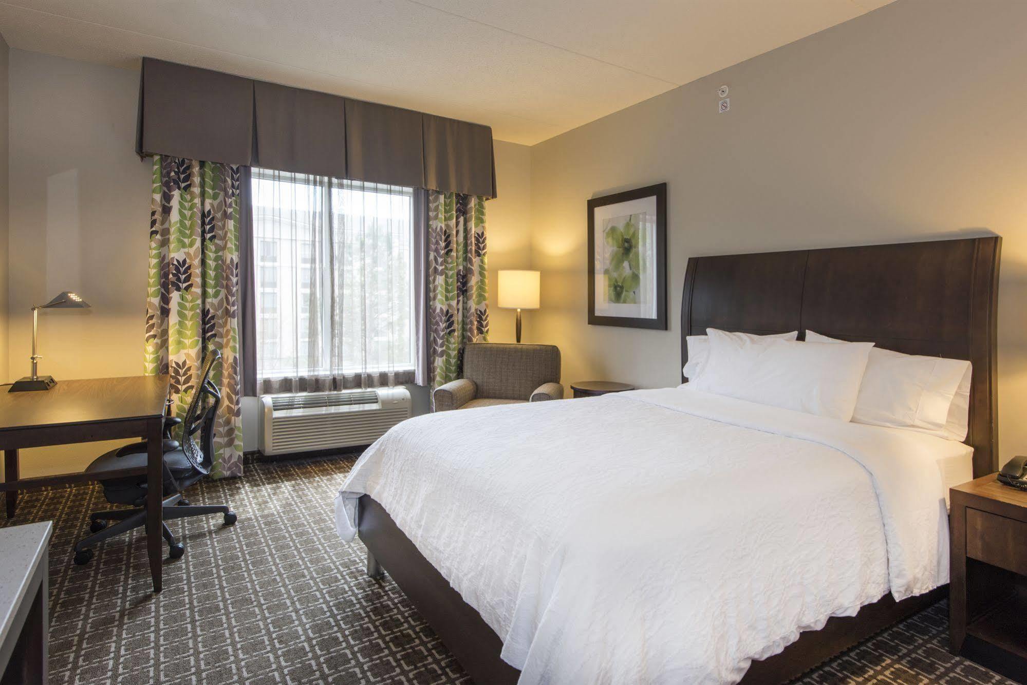 Hilton Garden Inn Raleigh Cary Kültér fotó